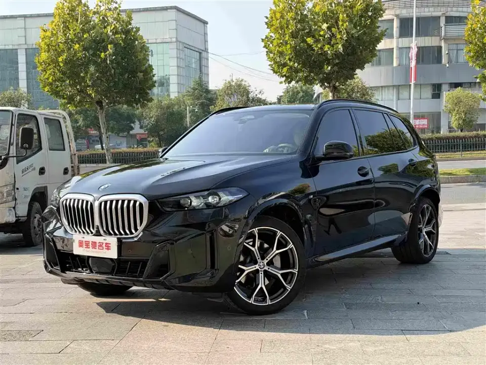 BMW X5 xDrive 30Li Premium M Sport Package 2024
