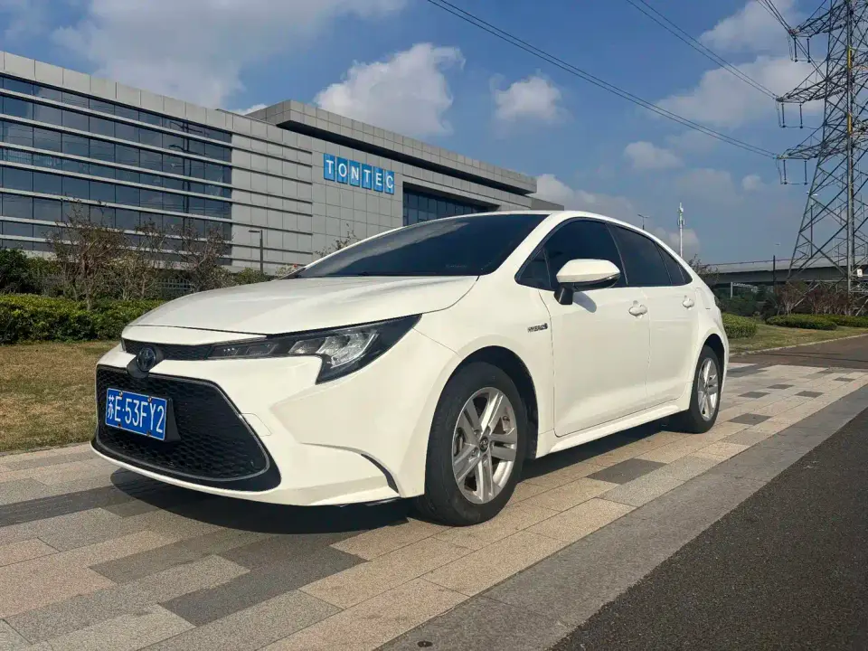 Toyota Levin Dual Engine 1.8H E-CVT Luxury Edition 2022