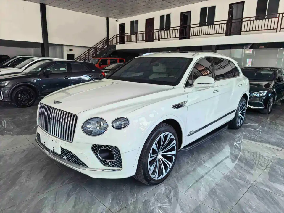 Bentley Bentayga 4.0T V8 Long Wheelbase Elegance Edition 2023