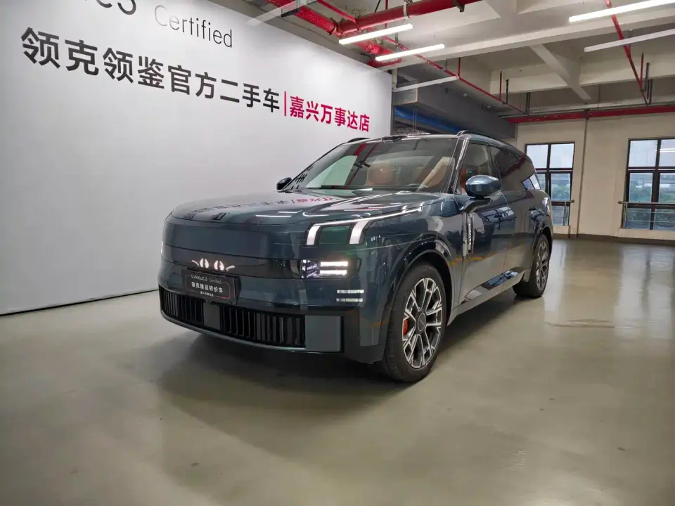 Lynk & Co 900 2.0T Ultra 2025
