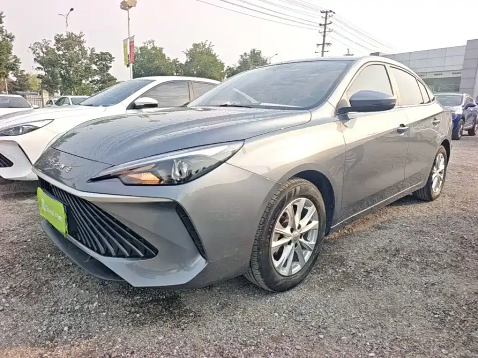 Roewe i5 1.5L CVT Luxury 2026