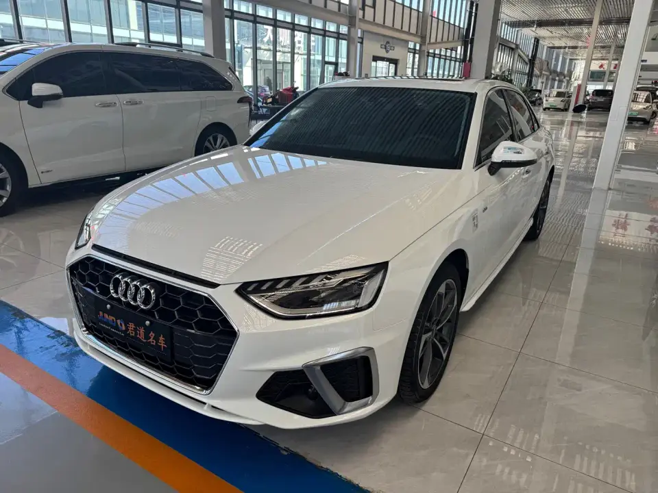 Audi A4L 40 TFSI Fashion Dynamic 2022
