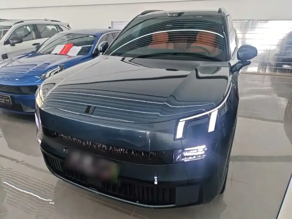 Lynk & Co 900 1.5T Ultra 2025