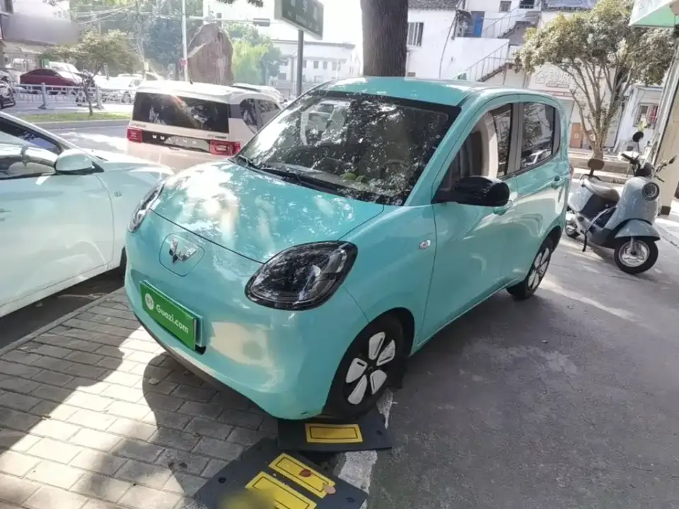 Wuling Motors Hongguang MINIEV 4-Door Premium Edition 2025