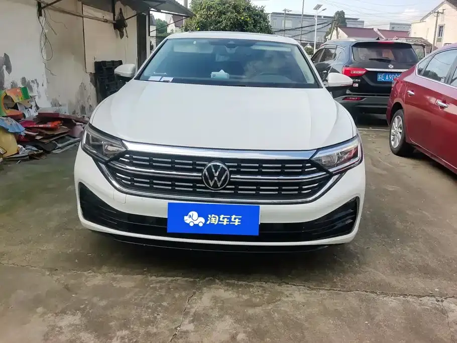 Volkswagen Sagitar 300TSI DSG Surpassing Edition 2023