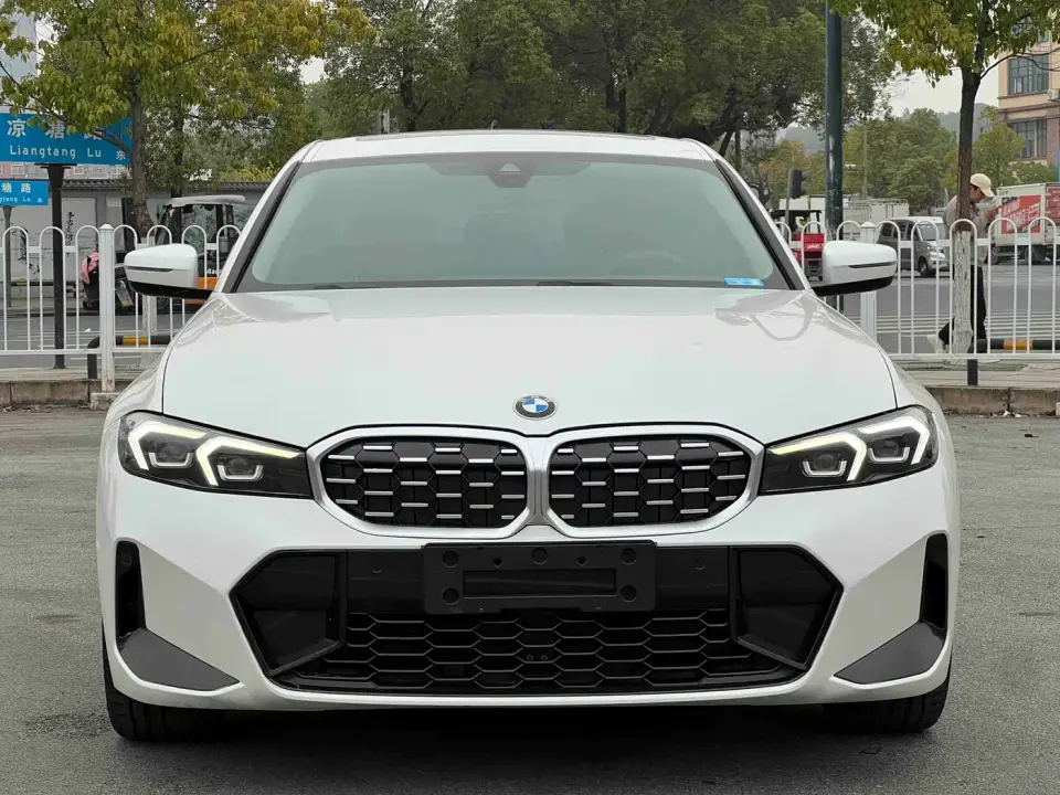 BMW 3 Series 325Li M Sport Package 2023