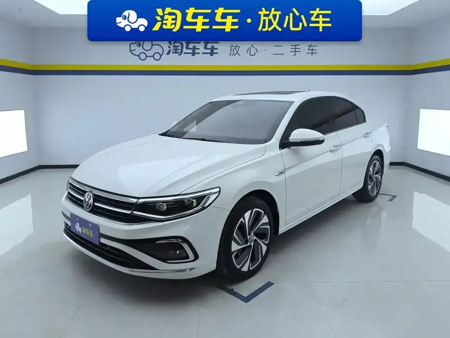 Volkswagen Bora 300TSI DSG Premium Edition 2023