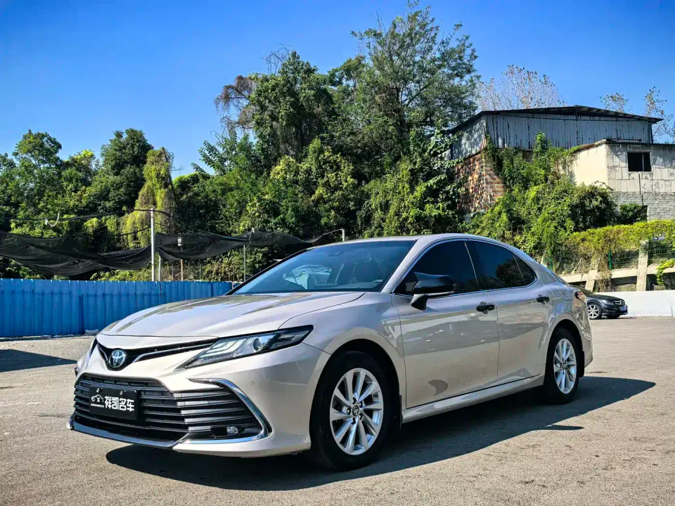 Toyota Camry 2.0G Luxury Edition 2022