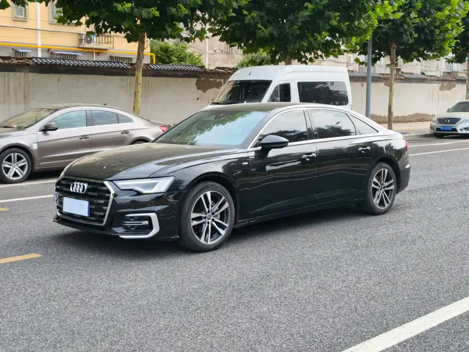 Audi A6L 40 TFSI Luxury Dynamic 2024