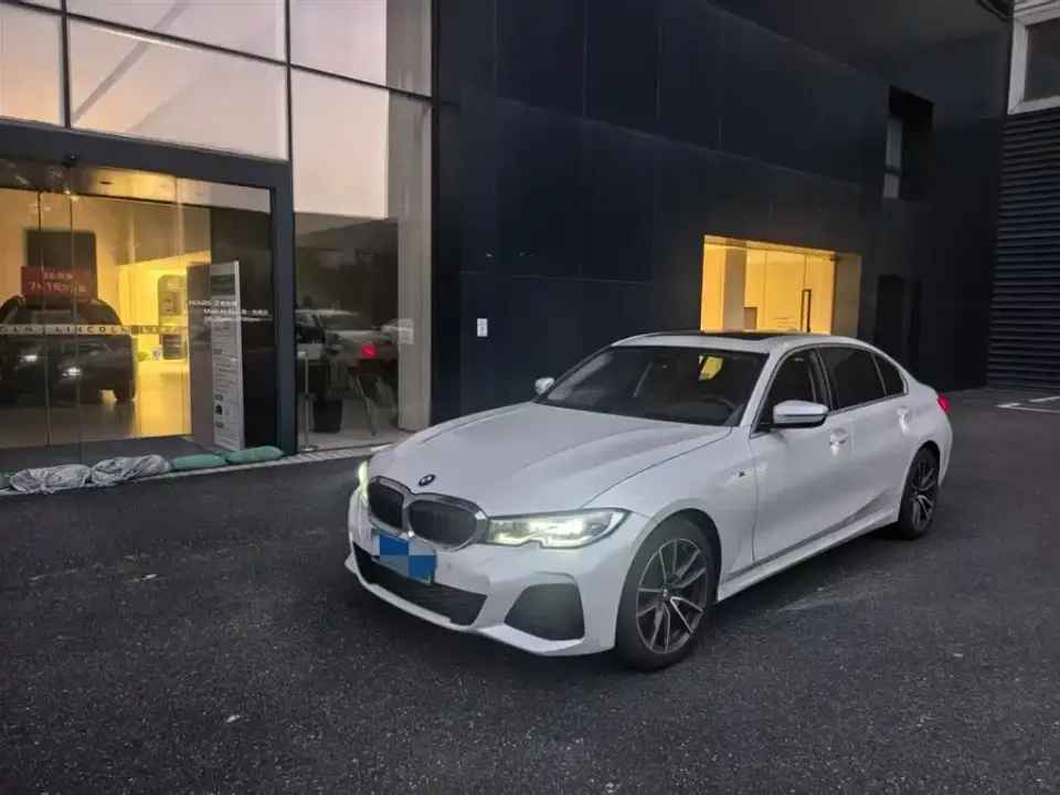 BMW 3 Series 325Li M Sport Package 2021