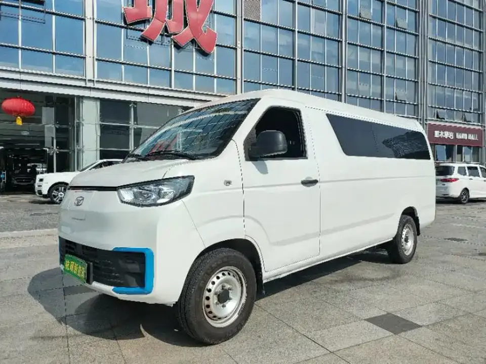 Cowin Kaiyi River Dolphin E7 Startup Edition 41.86kWh 6-seater 2025