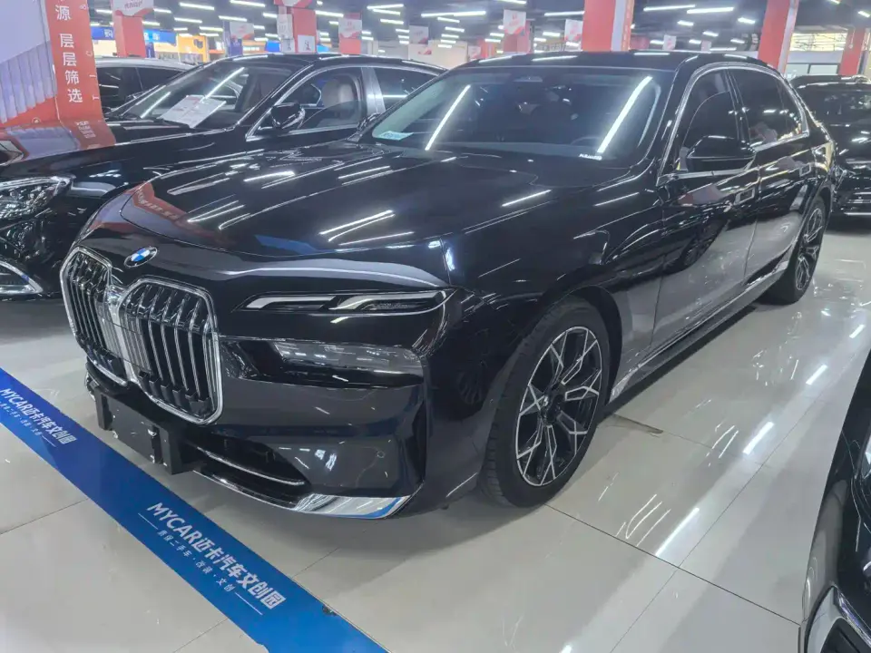 BMW 7 Series Model 735Li Luxury Package 2024