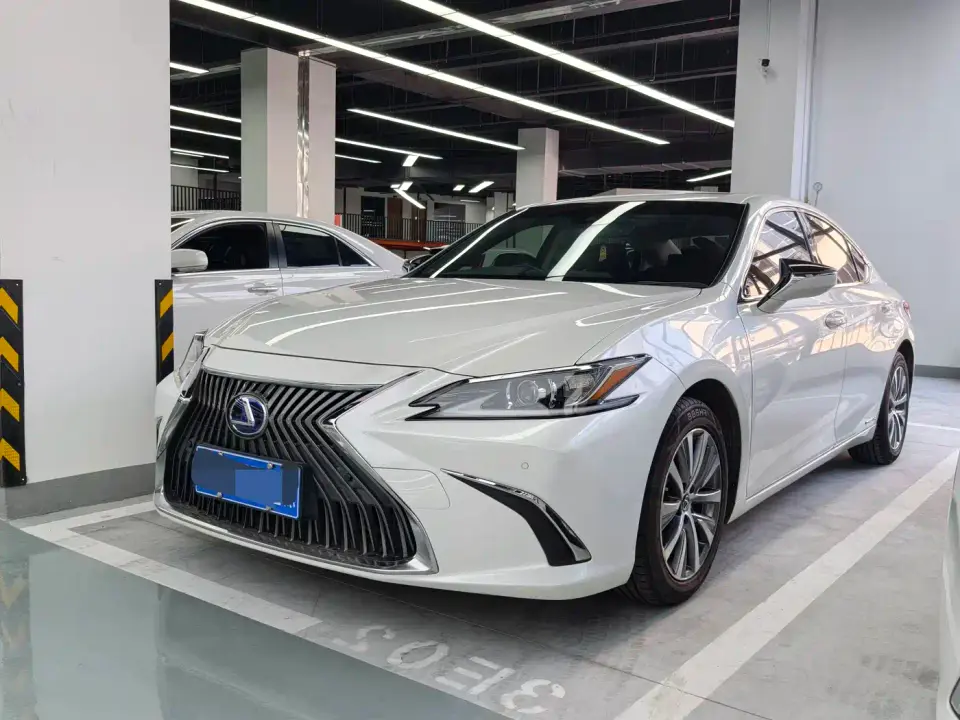 Lexus ES 300h Excellence Edition China V 2019