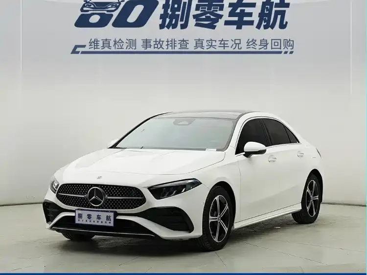 Mercedes-Benz A-Class A 200 L Fashion Edition 2024