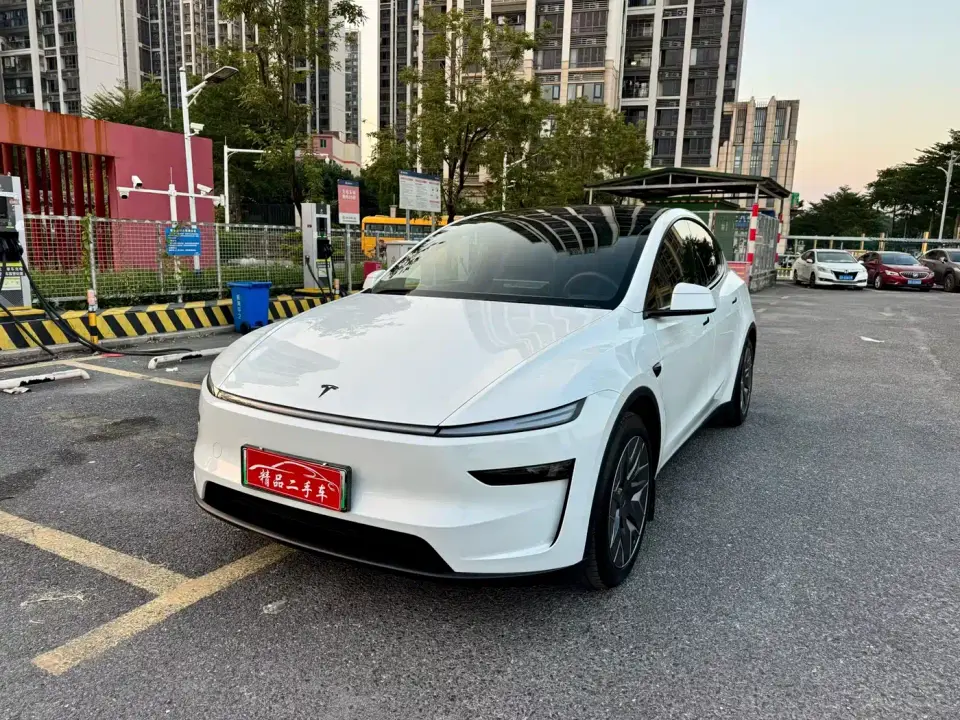 Tesla Model Y L Facelift Long Range AWD 2025