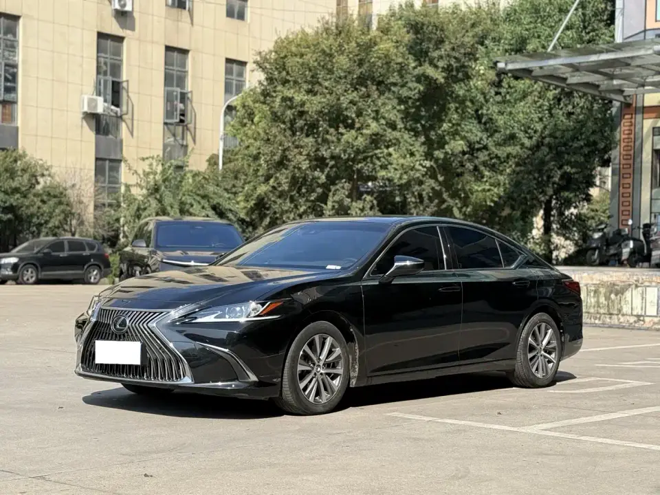Lexus ES Model 260 Excellence Edition 2020