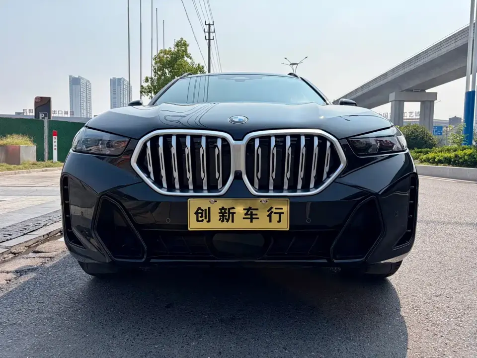 BMW X6 xDrive30i M Sport Package 2024