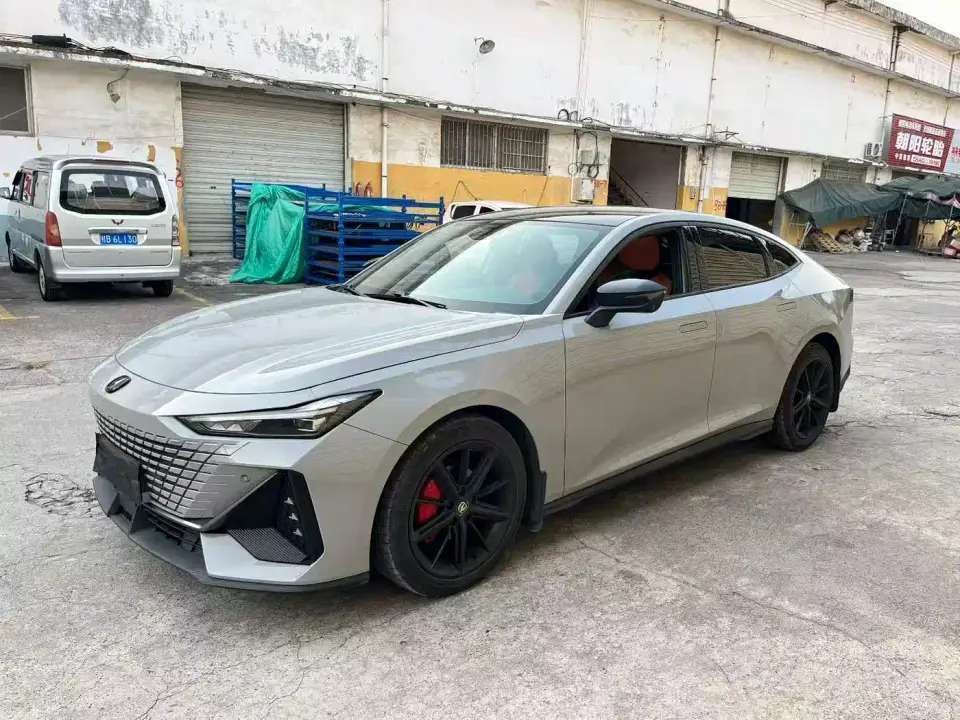 Changan UNI-V 1.5T Premium Model 2023