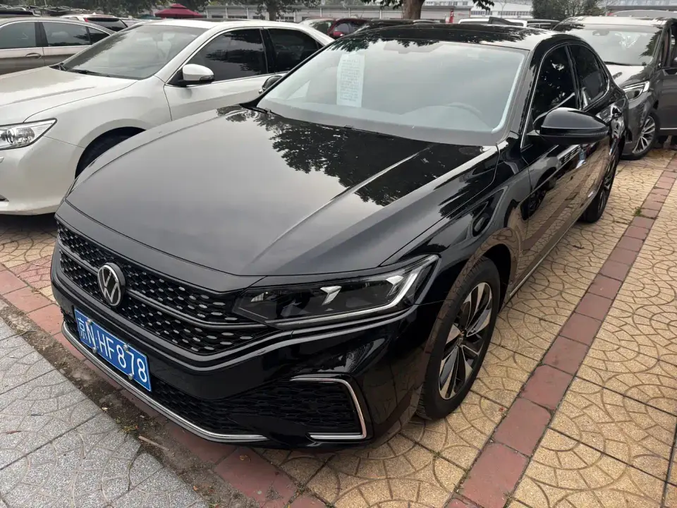 Volkswagen Passat 330TSI Starlight Elite Edition 2023