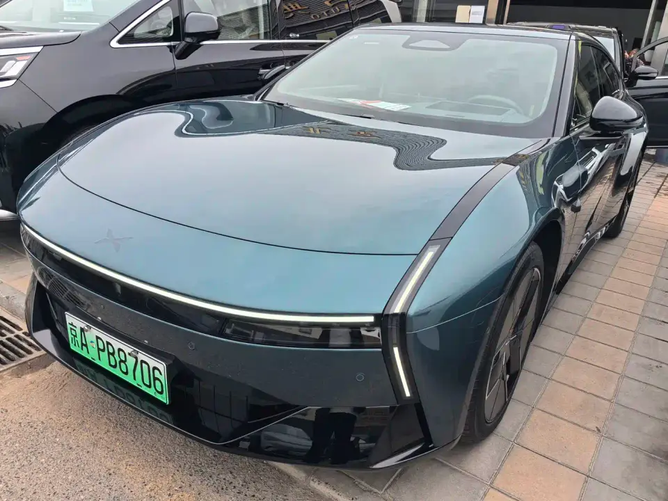 XPeng P7 702km Long Range Edition 2025