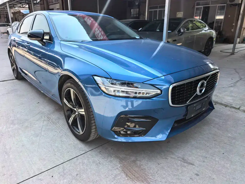 Volvo S90 T5 Momentum Luxury Edition 2020