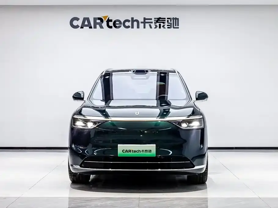 AITO Wenjie AITO M8 Extended Range Ultra 53.4kWh 6-Seater 2025