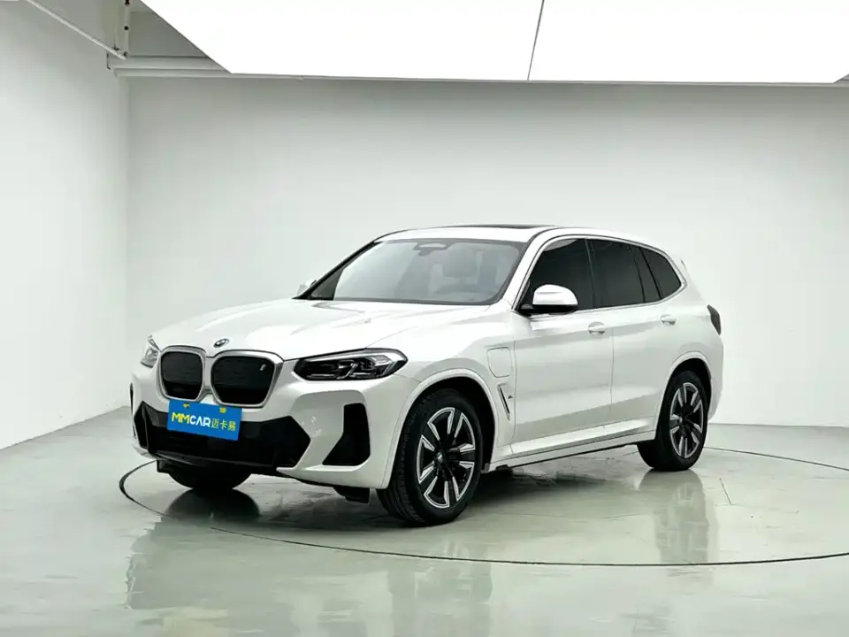 BMW iX3 Leading Edition 2024