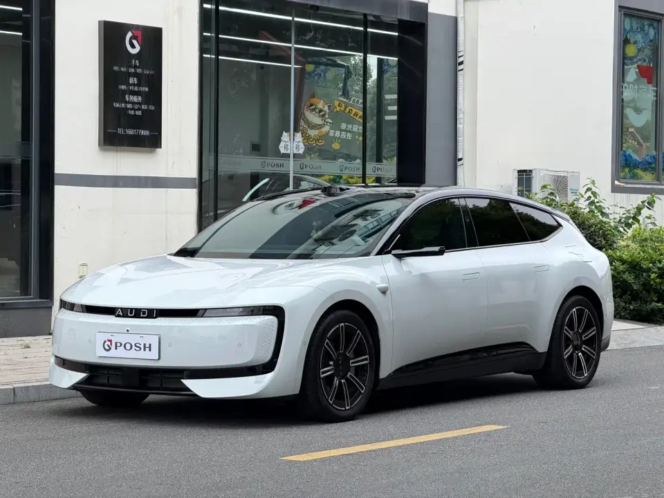 Audi E5 Sportback 386kw 4WD 2025