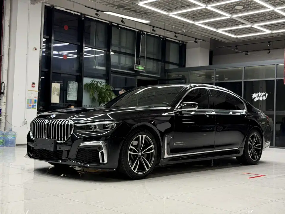 BMW 7 Series Model 730Li M Sport Package 2022