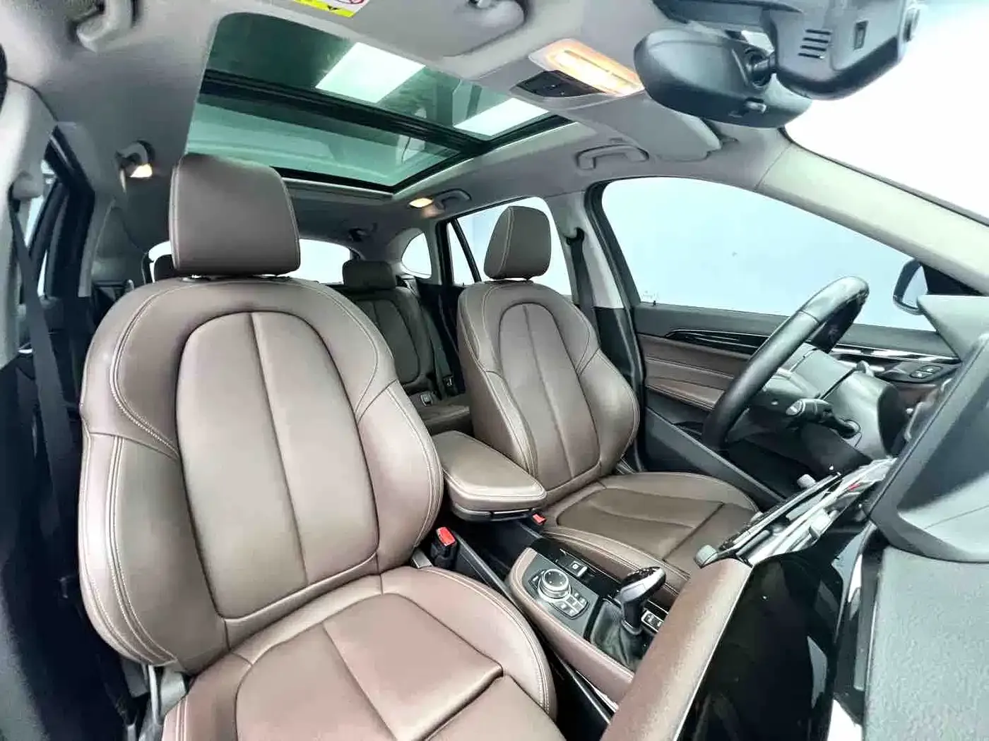 BMW X1 sDrive20Li Premium 2022 — фото 12