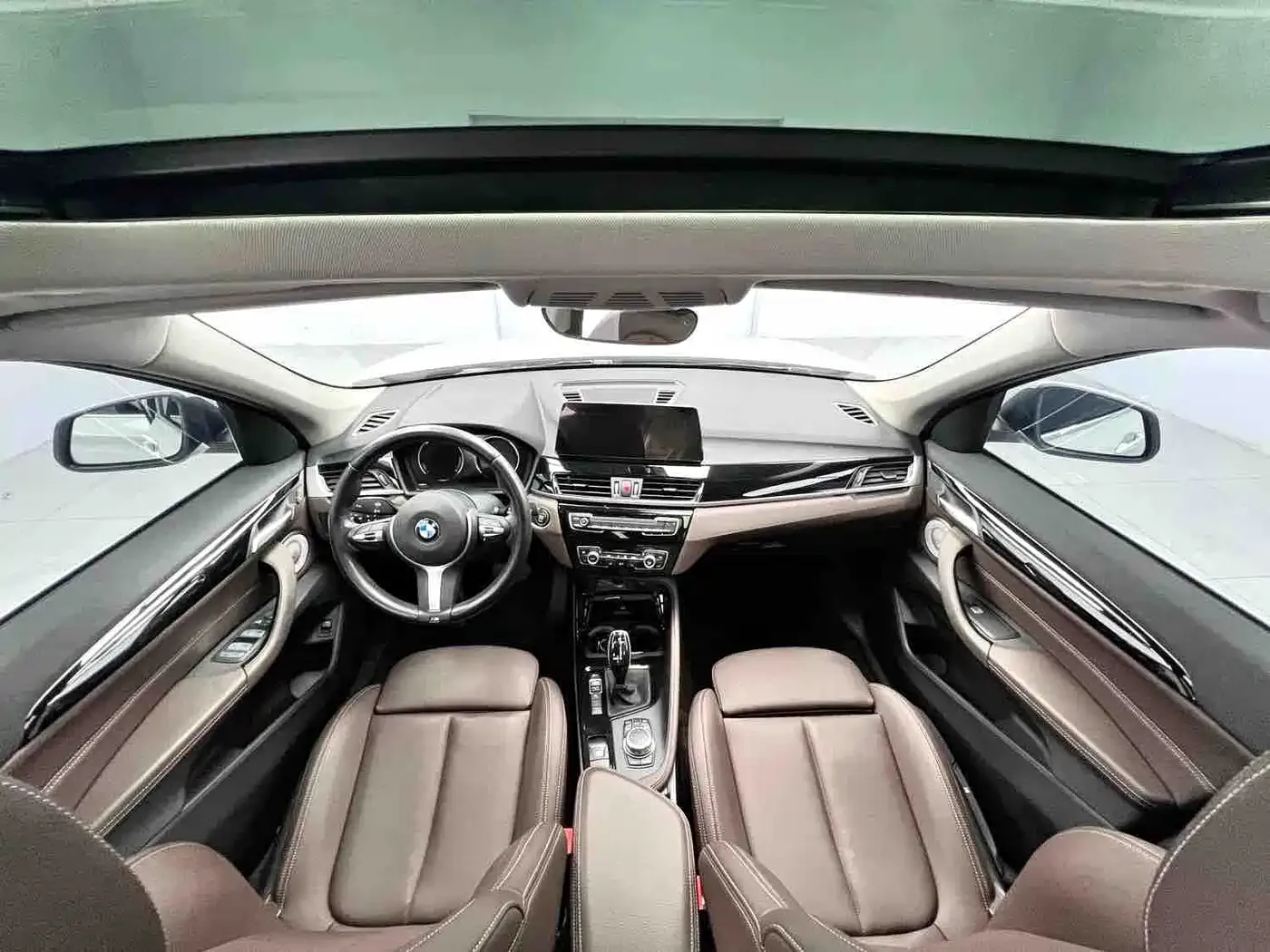 BMW X1 sDrive20Li Premium 2022 — фото 8
