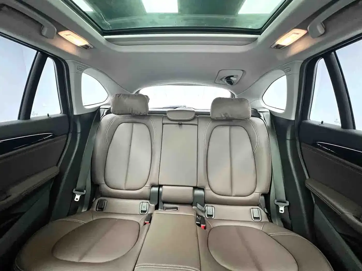 BMW X1 sDrive20Li Premium 2022 — фото 16