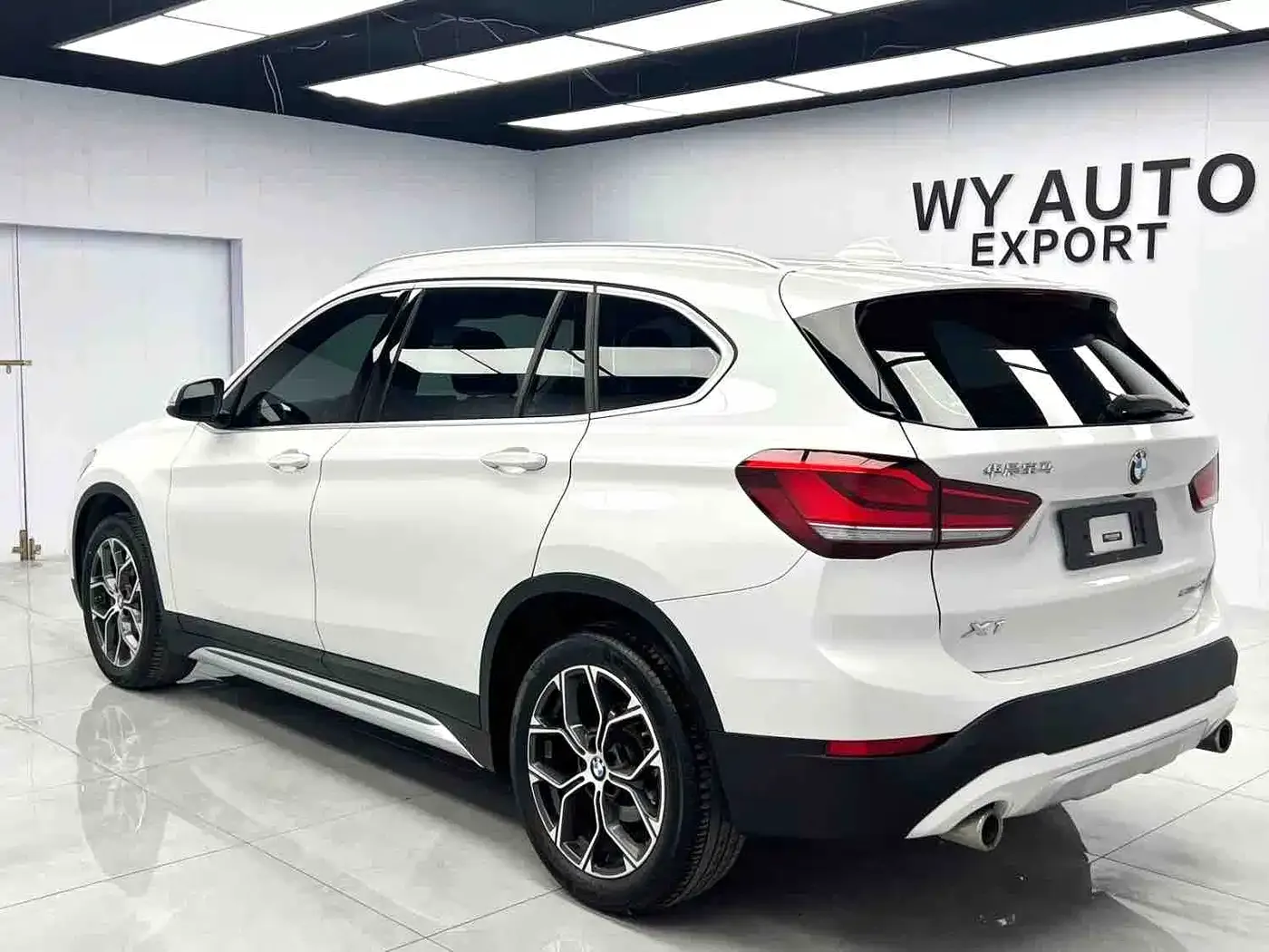 BMW X1 sDrive20Li Premium 2022 — фото 6