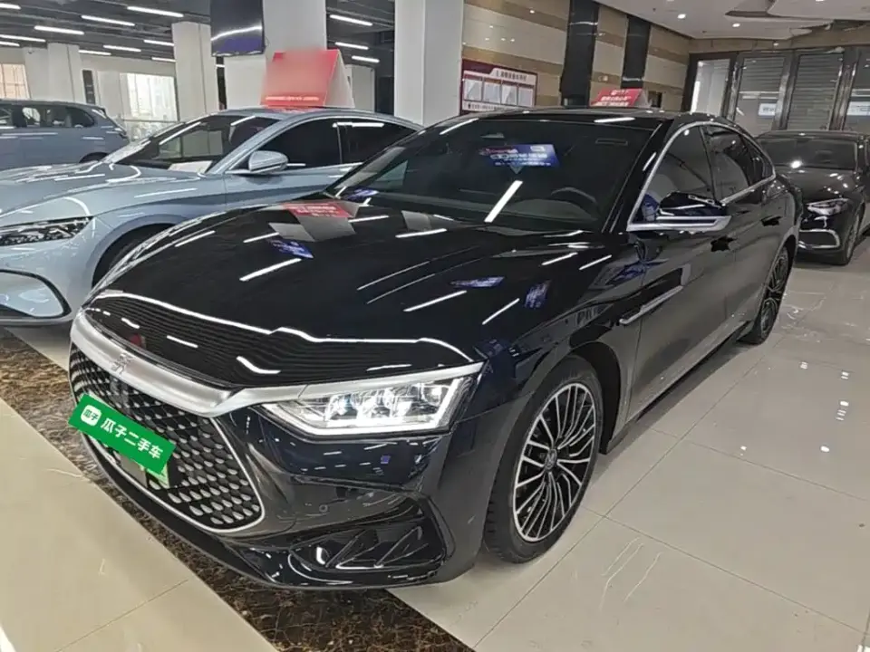 BYD Han DM-i Glory Edition 121KM Honor 2024