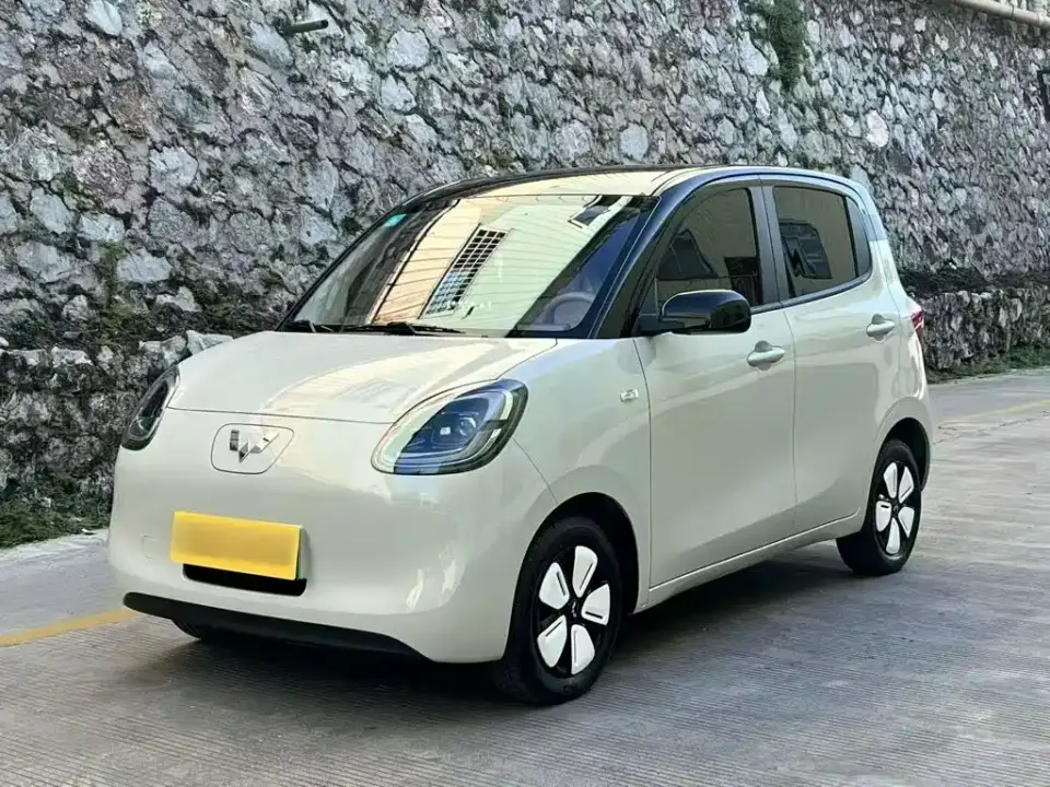 Wuling Motors Hongguang MINIEV 4-Door Premium+ Edition 2025