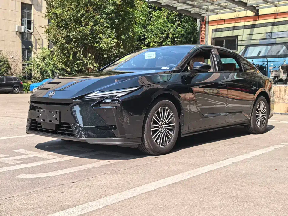 Lexus ES Model 300h Base Version 2026