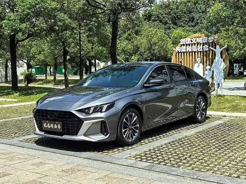 GAC Trumpchi Emkoo Shadow Leopard H High-Efficiency Hybrid 2023