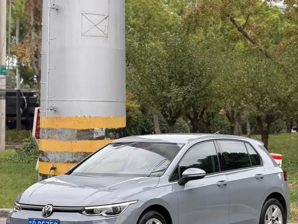 Volkswagen Golf 200TSI DSG Pro 2021