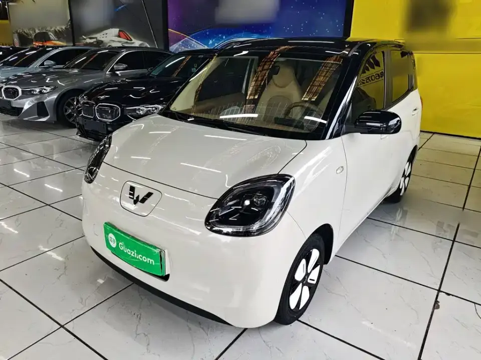 Wuling Motors Hongguang MINIEV 4-Door Advanced 2025