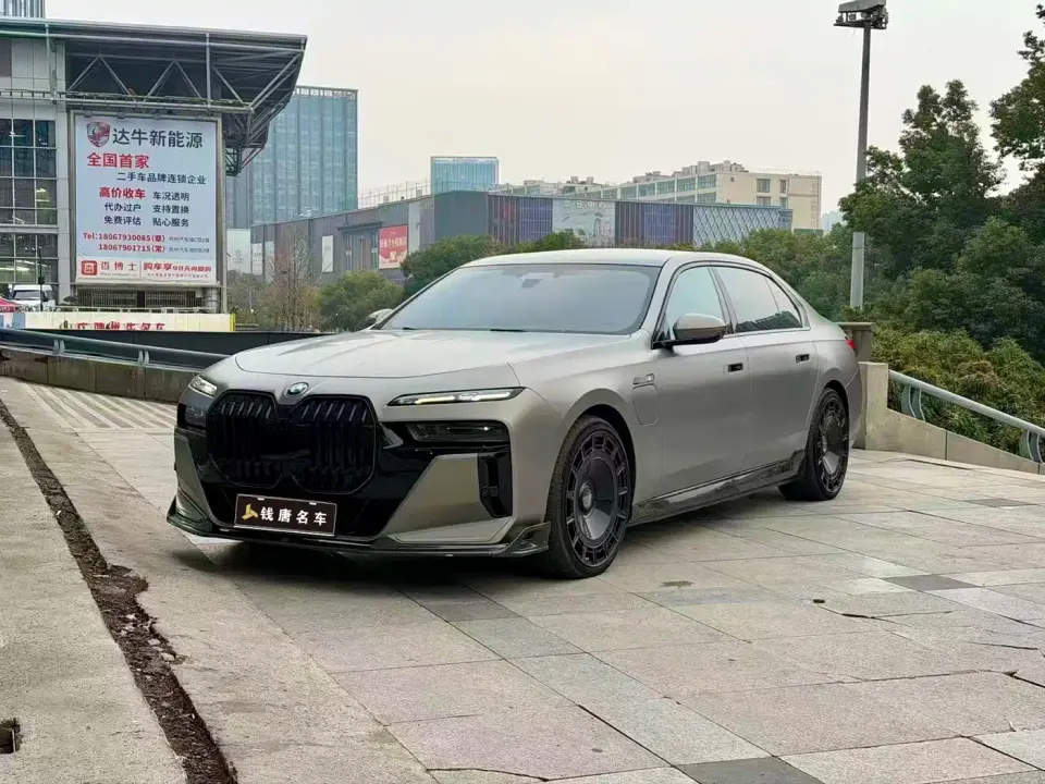 BMW i7 Model xDrive60L M Sport Package 2024