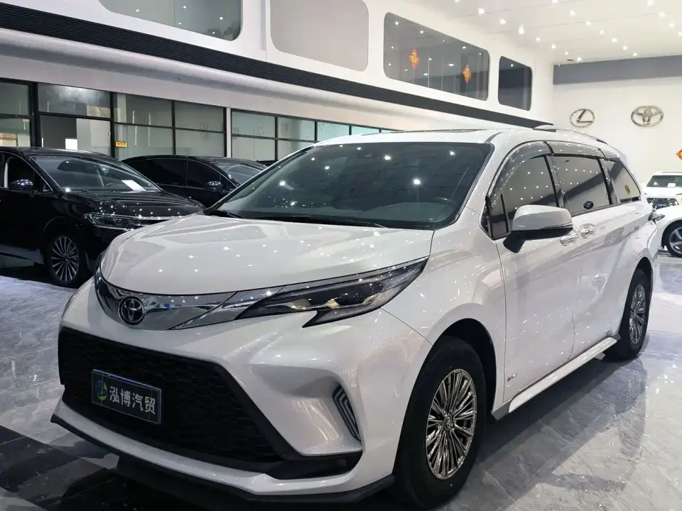 Toyota Granvia 2.5L Hybrid Comfort 2024