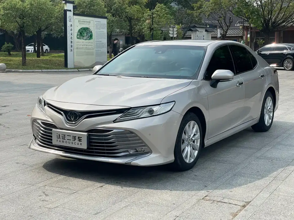 Toyota Camry 2.0G Luxury Edition China VI 2019