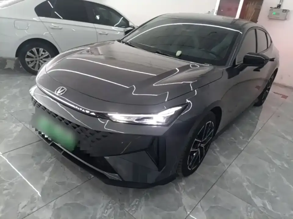 Changan UNI-V iDD Blue Whale Smart iDD 136km Smart Cool 2025