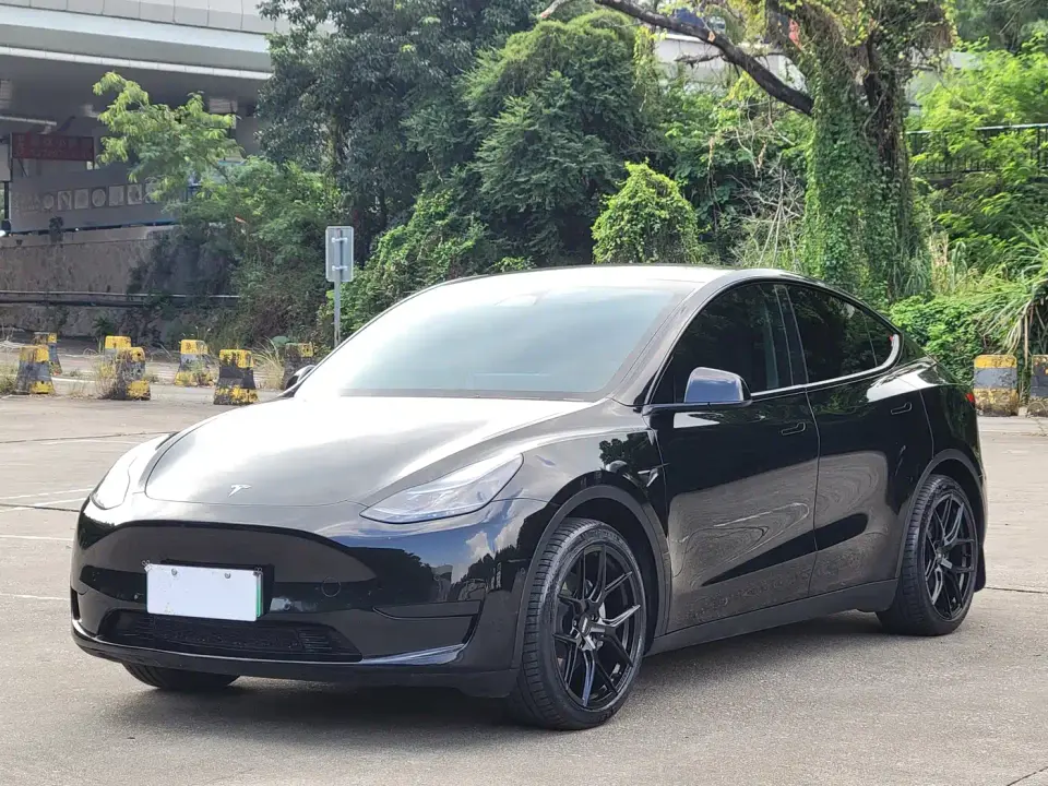 Tesla Model Y Facelift Rear-Wheel Drive Version 2023