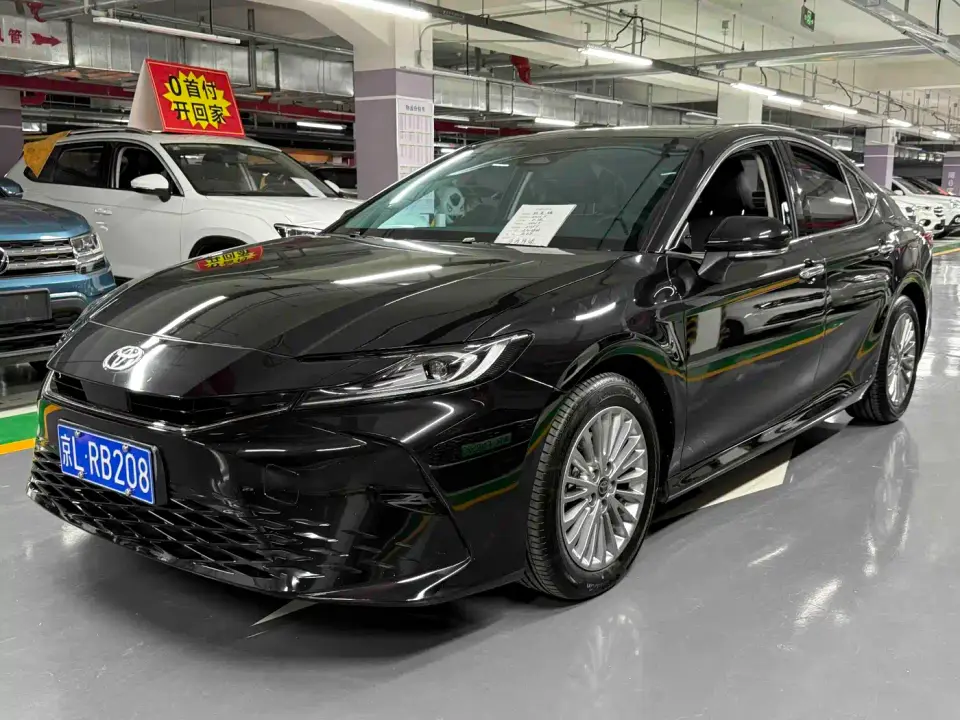 Toyota Camry Hybrid 2.0HXS Glory Edition 2025