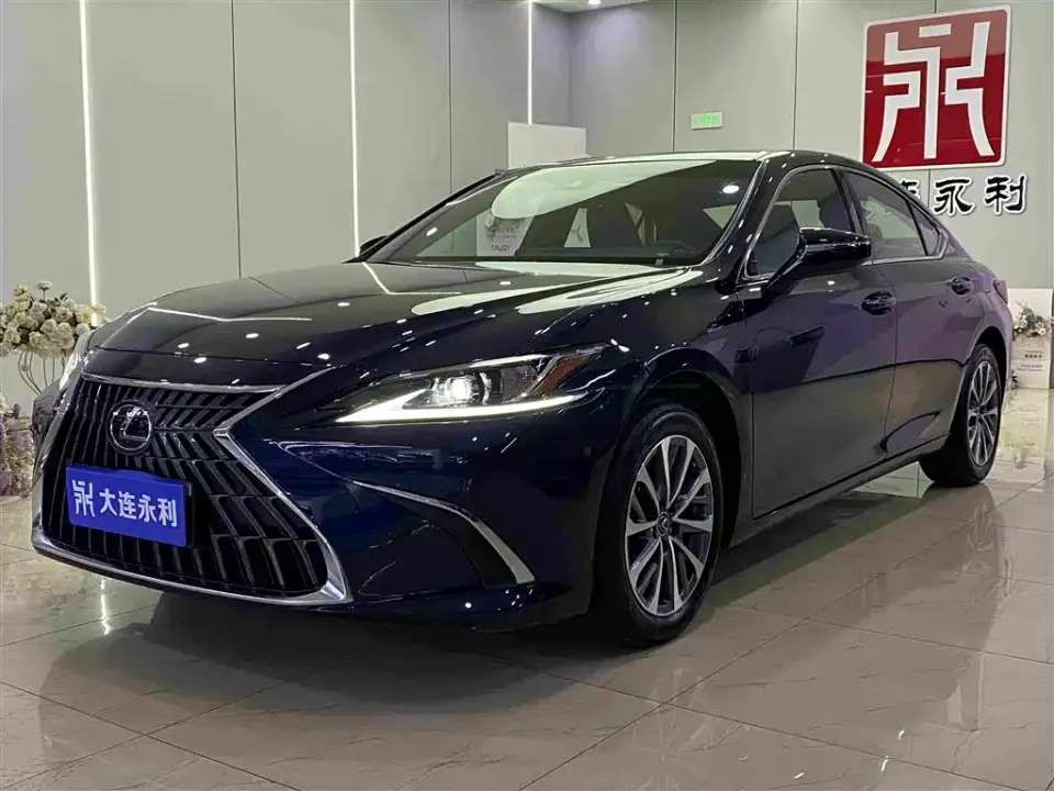 Lexus ES 200 Excellence Edition 2024