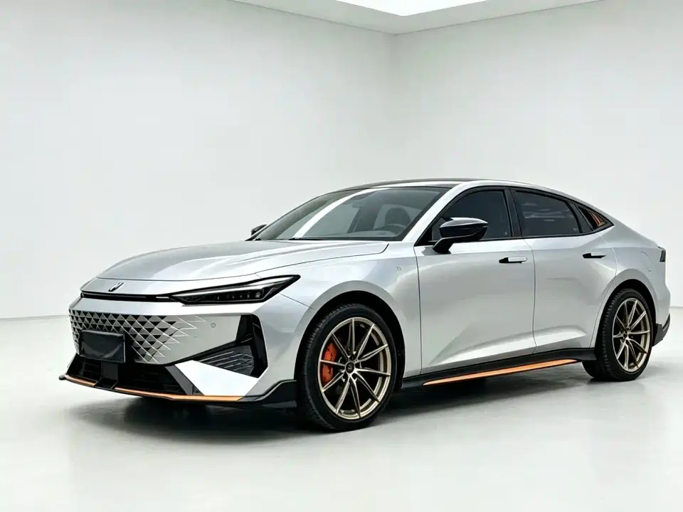 Changan UNI-V 1.5T Deluxe Sport 2024