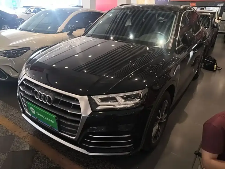 Audi Q5L Facelift 40 TFSI Honor Fashion 2020