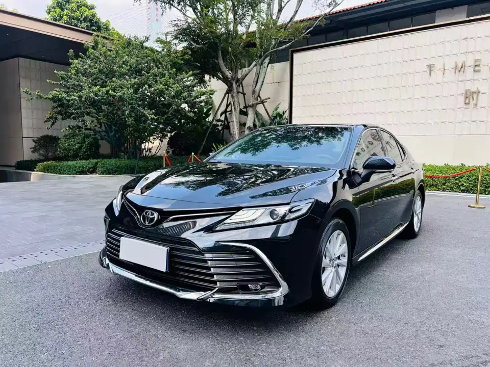 Toyota Camry 2.0G Luxury Edition 2023