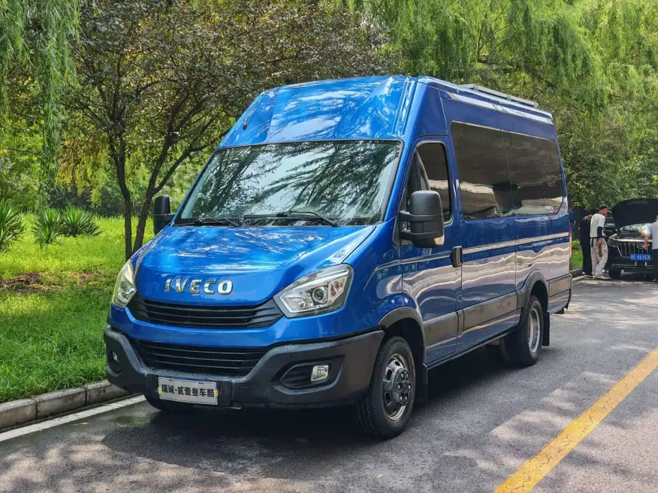 Iveco Daily 3.0T Manual Yunrui Manual Door Short Wheelbase High Roof F1C 2021
